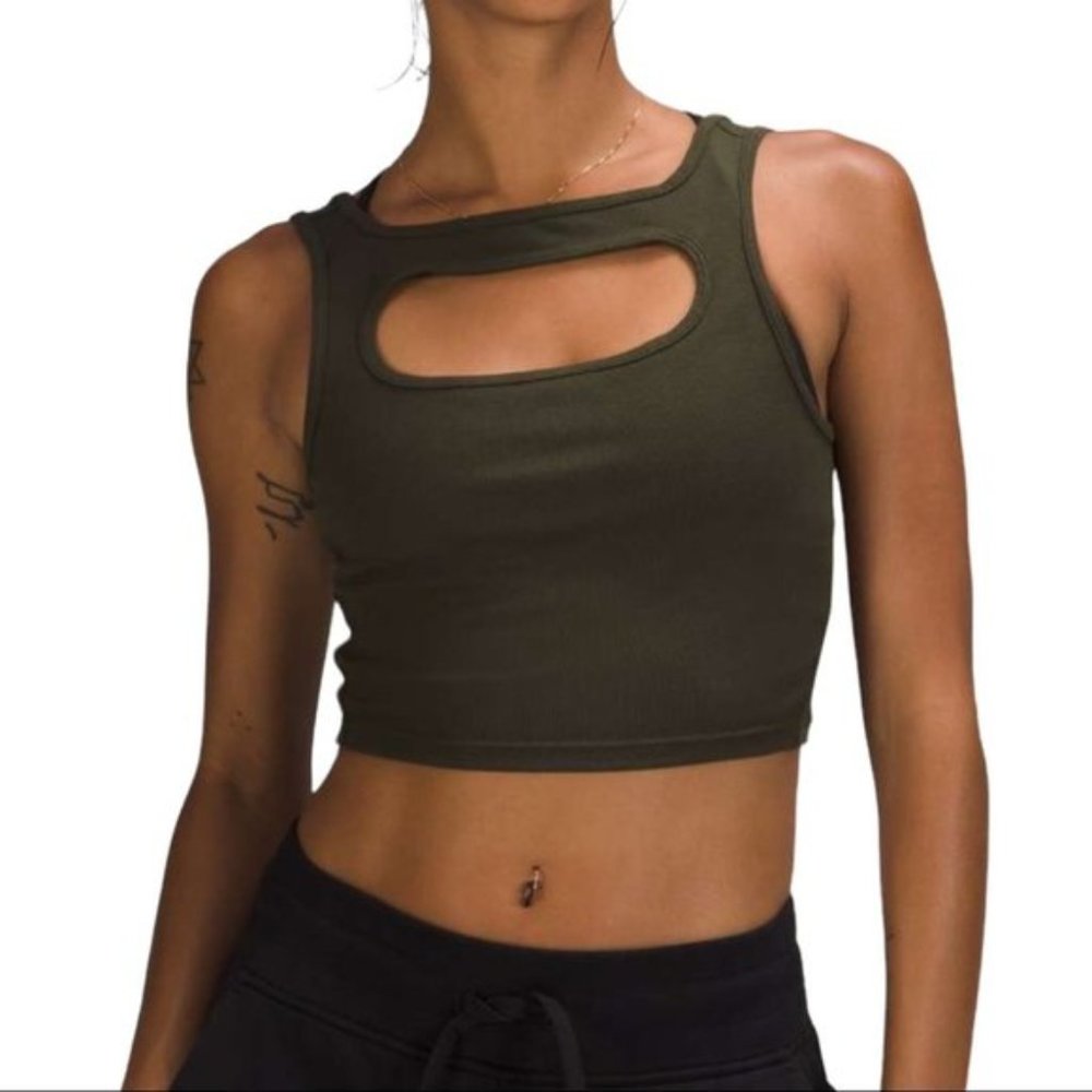 Lululemon LA Front Cut-Out Crop Tank 2021 Dark Olive Womens 10